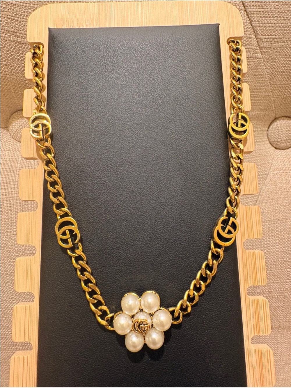 Gucci Gold-Tone Chain Necklace and Bracelet with Pearl Flower Accents - Picture 2 of 5